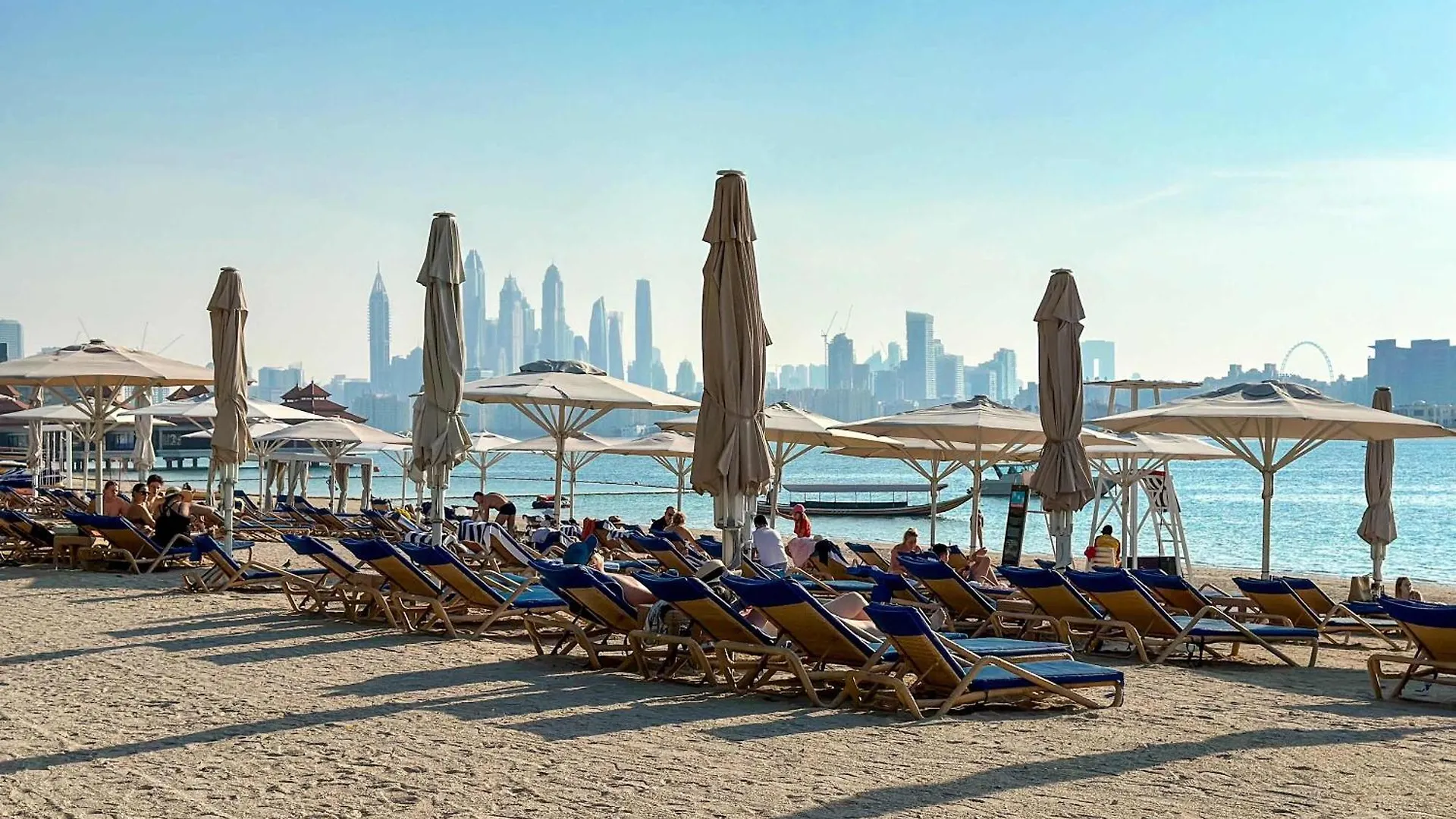 1Br Sea & Atlantis View Apartment At 5-Star Resort Dubai