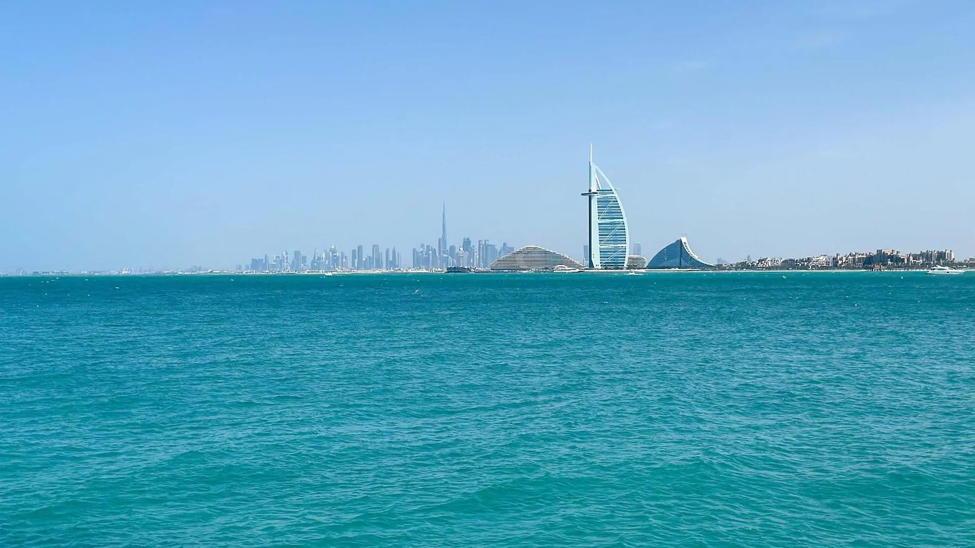 1Br Sea & Atlantis View Apartment At 5-Star Resort Dubai