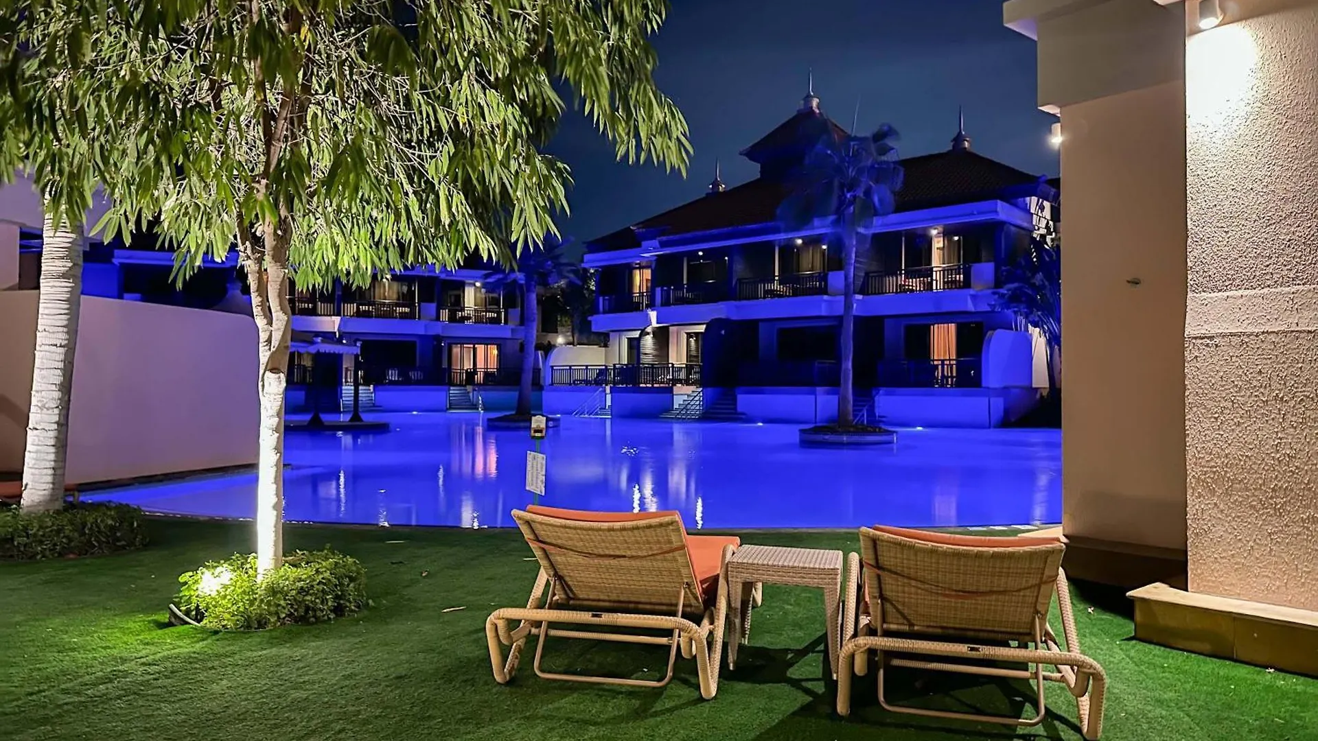 1Br Sea & Atlantis View Apartment At 5-Star Resort Dubai