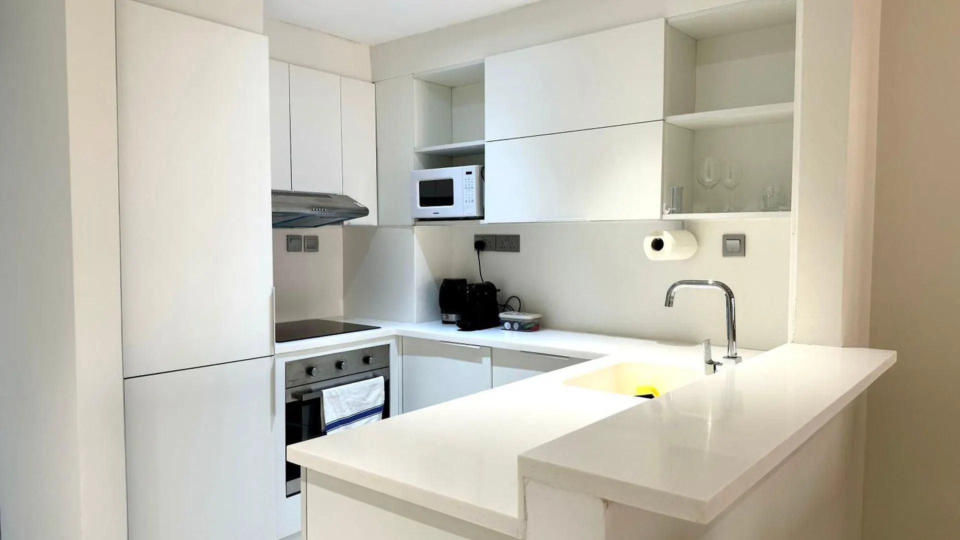 1Br Sea & Atlantis View Apartment At 5-Star Resort Dubai