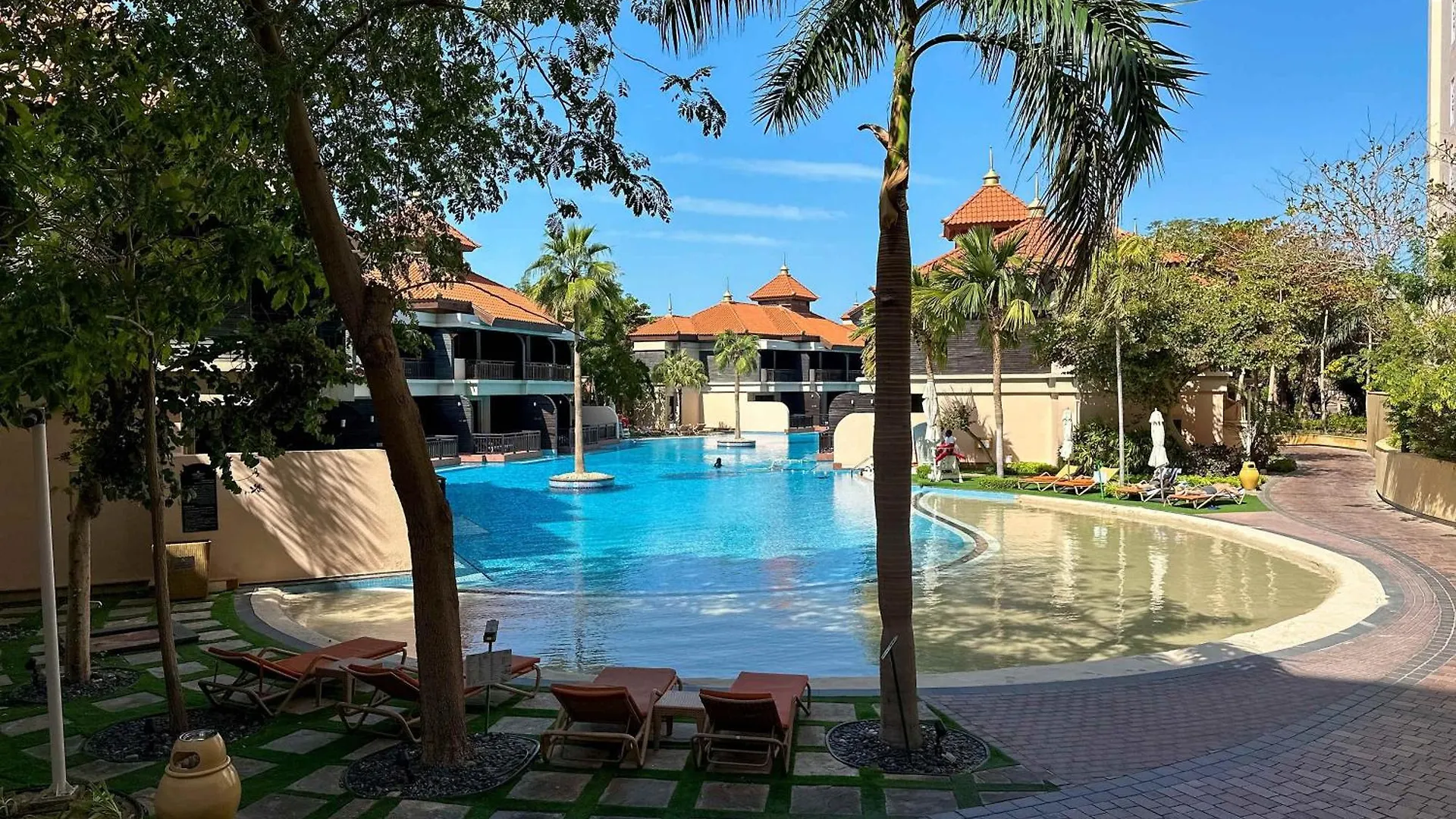 1Br Sea & Atlantis View Apartment At 5-Star Resort Dubai United Arab Emirates