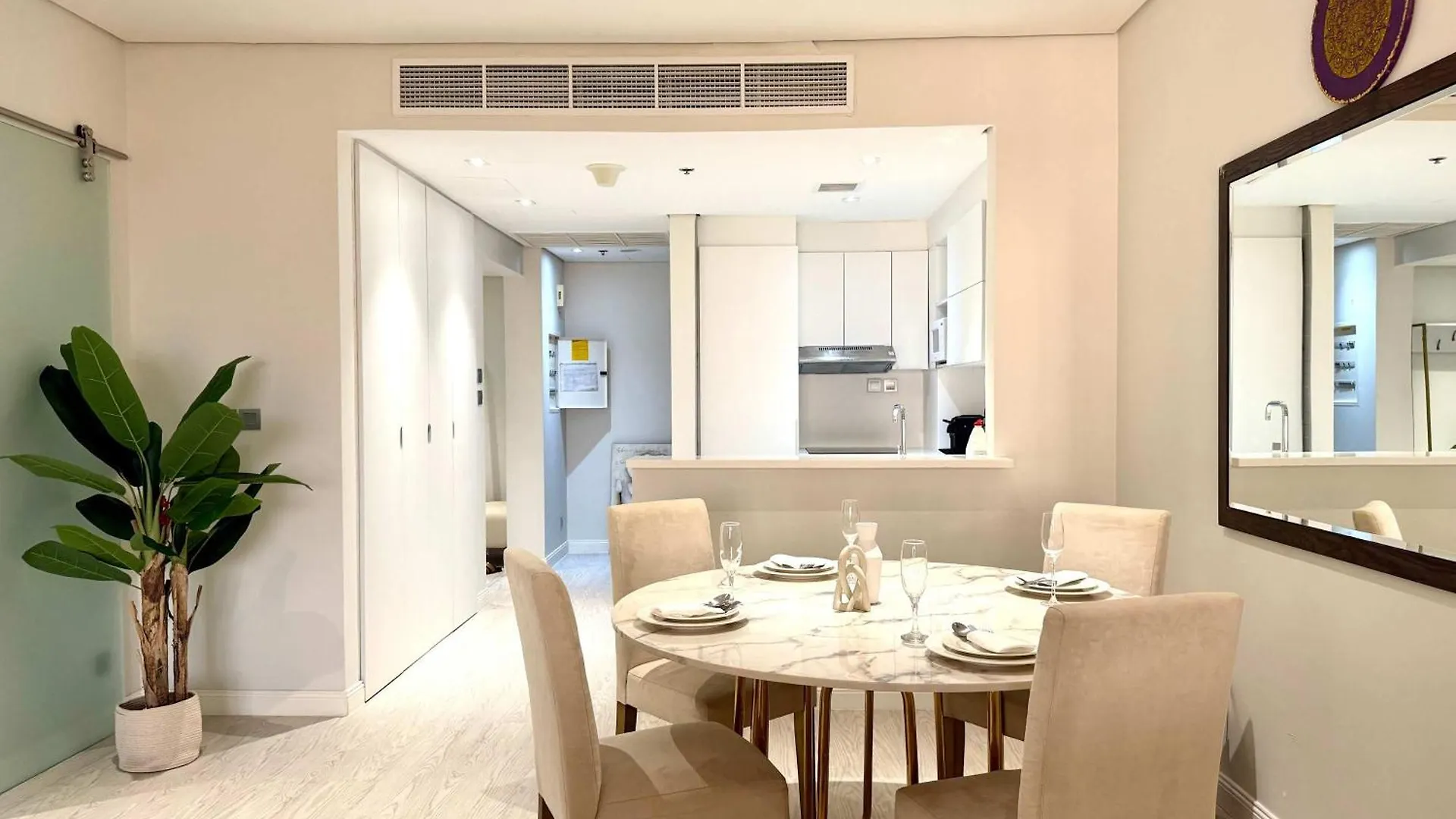 1Br Sea & Atlantis View Apartment At 5-Star Resort Dubai