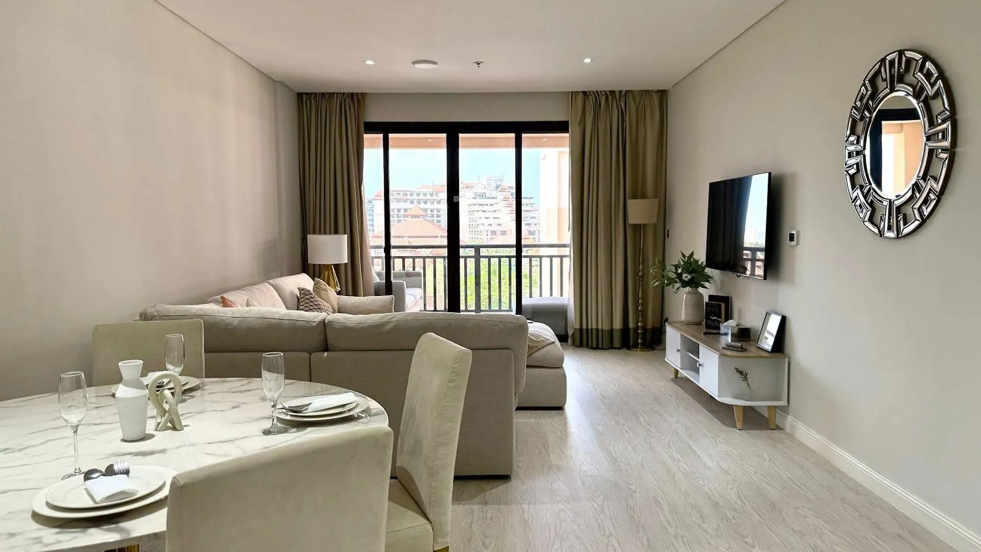 1Br Sea & Atlantis View Apartment At 5-Star Resort Dubai