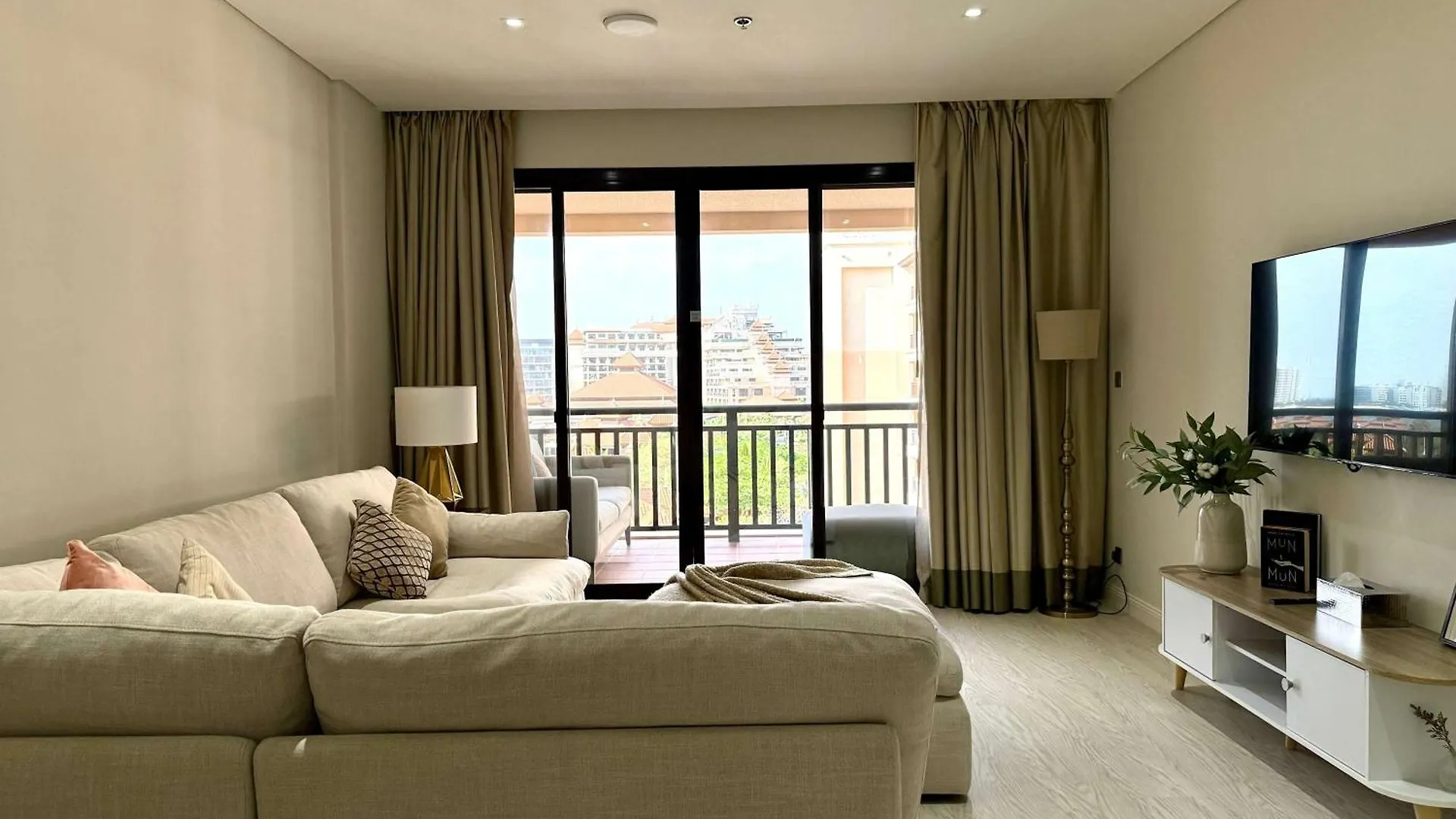 1Br Sea & Atlantis View Apartment At 5-Star Resort Dubai United Arab Emirates
